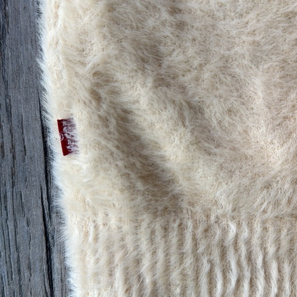 Levi’s Sweater White Fuzzy Betty Cardigan Sweater Relaxed Fit Size Small - Picture 14 of 16